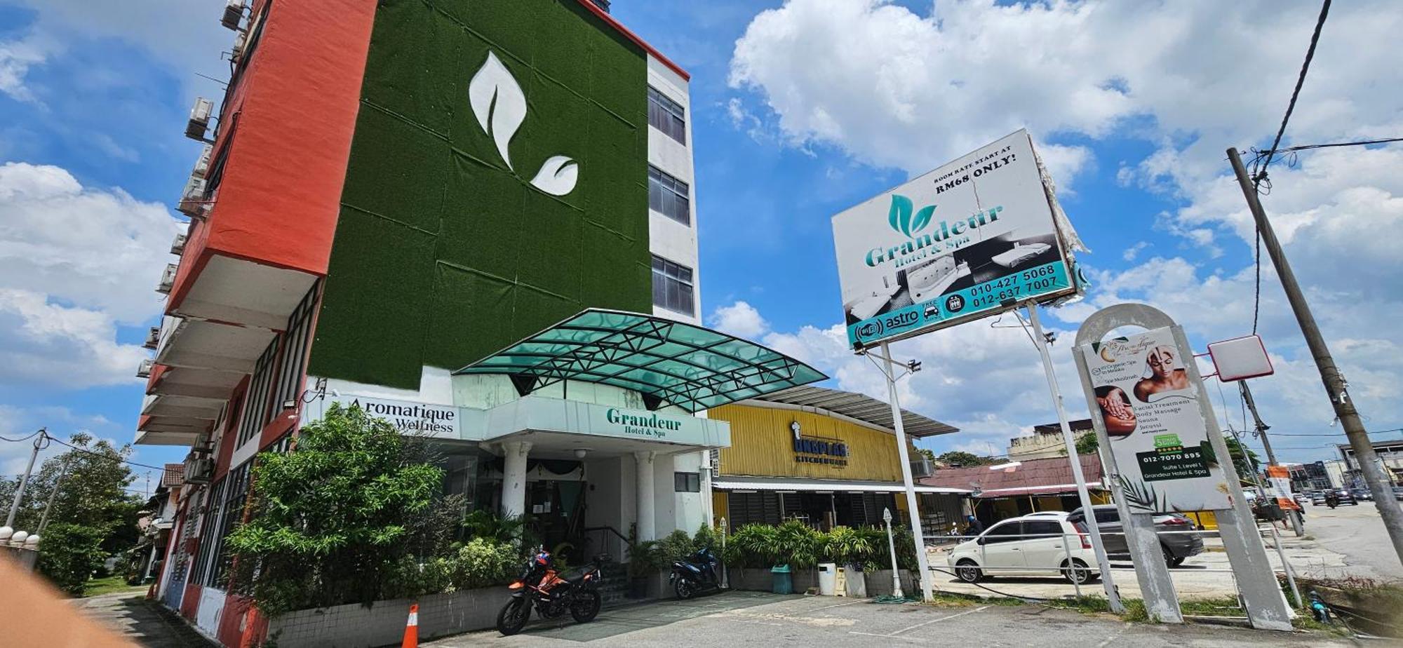 The Grandeur Hotel Malacca Exterior foto
